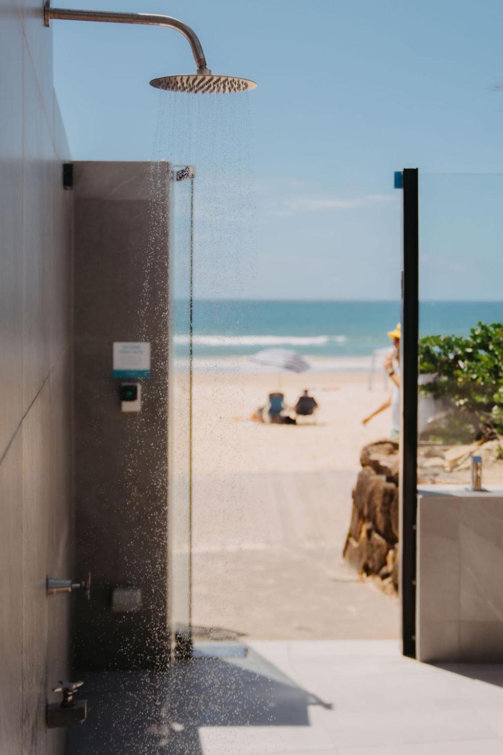 On The Beach Noosa Resort מראה חיצוני תמונה